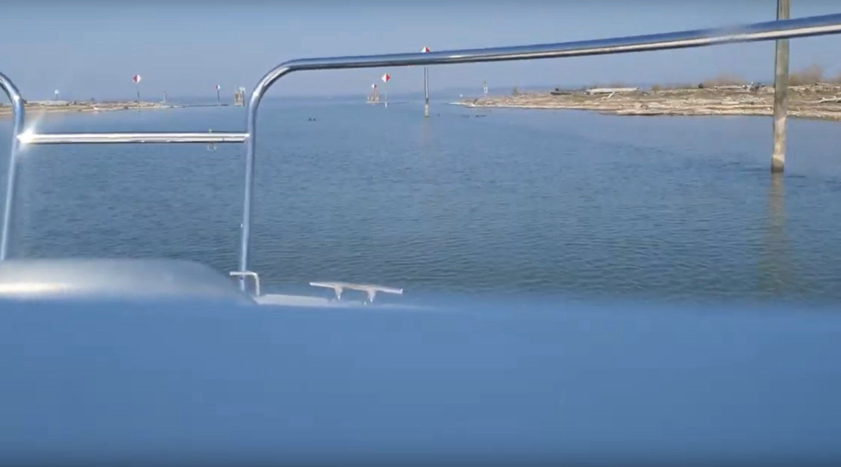 Motorboot am Bodensee - Ausfahrt Hafen